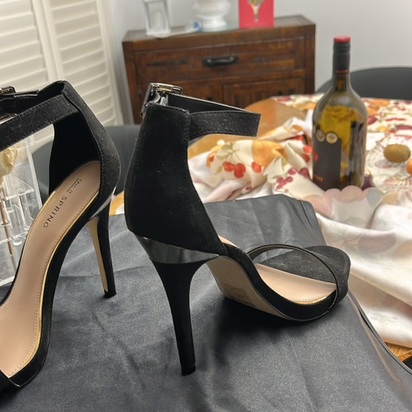 Call it springs High heel sandals suede with gold trim - Picture 2 of 6